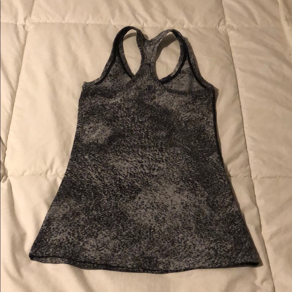 Lululemon top